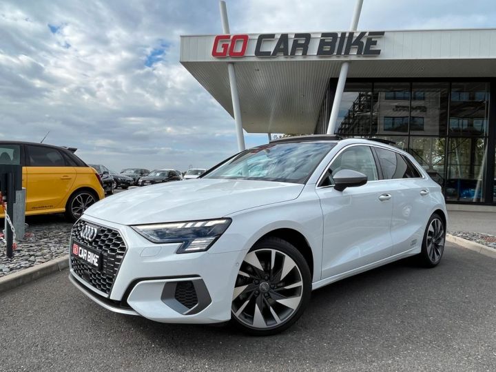 Audi A3 Sportback 35 TFSI 150 ch S-line S-Tronic Garantie 6 ans TO Keyless Virtual LED Attelage 18P 459-mois Blanc - 1