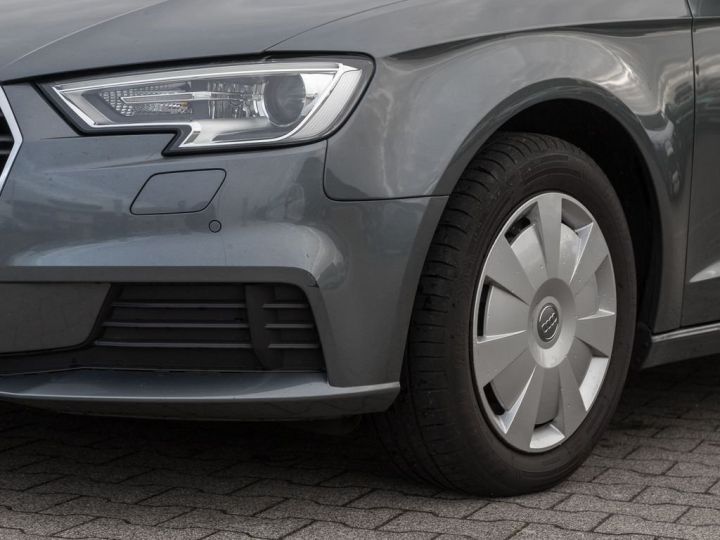 Audi A3 Sportback 35 TFSI 150 Ch Xenon Navi Virtuel Gris Métallisé - 13