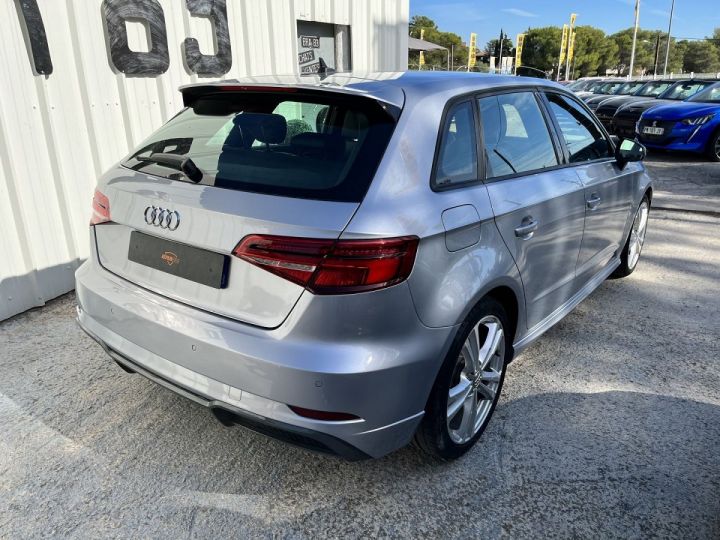 Audi A3 Sportback 35 TFSI 150CH COD S LINE S TRONIC 7 EURO6D-T Gris C - 4