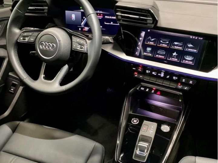 Audi A3 Sportback 35 tfsi design luxe s tronic Noir - 4