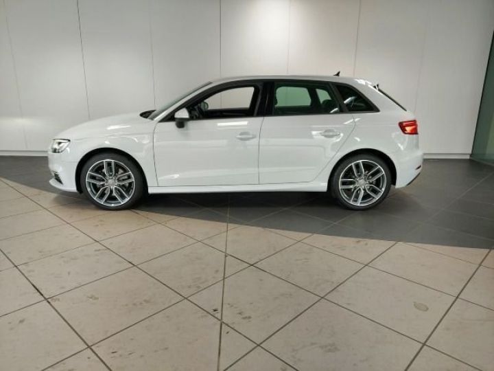 Audi A3 Sportback 40 E-tron/ Hybride/ S Line/ Réseau Audi/ 1ère Main/ Garantie 12 Mois Blanc - 3