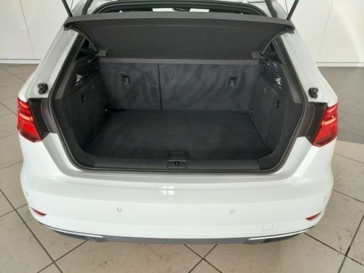 Audi A3 Sportback 40 e-tron/ Hybride/ S line/ Réseau Audi/ 1ère main/ Garantie 12 mois blanc - 4