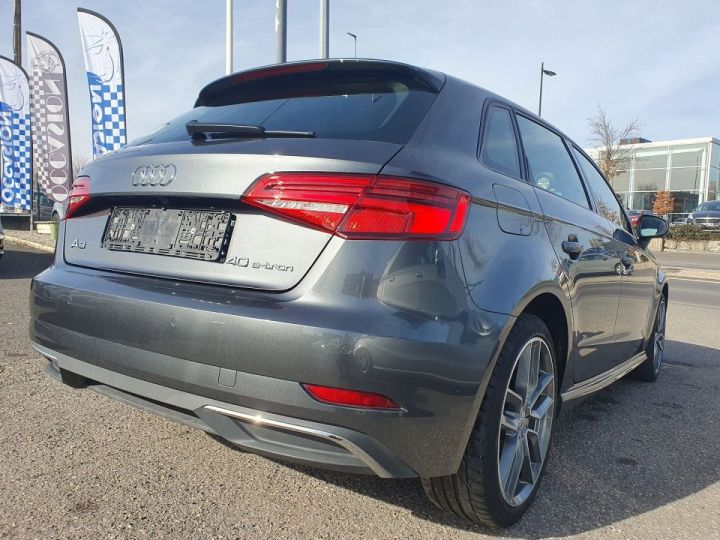 Audi A3 Sportback 40 TFSI E 204CH S LINE S TRONIC 6 Gris - 4