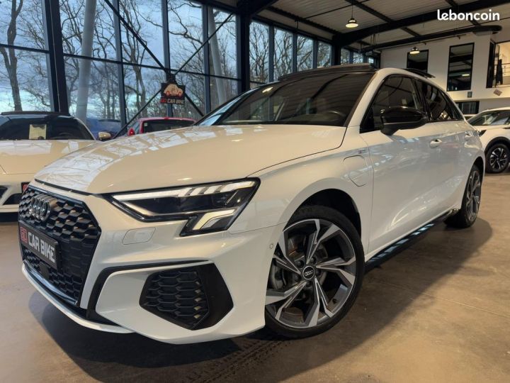 Audi A3 Sportback S-LINE 40 ETFSI 204CH Garantie 6 ans GPS Camera Toit ouvrant Carplay 18P 479-mois Occasion