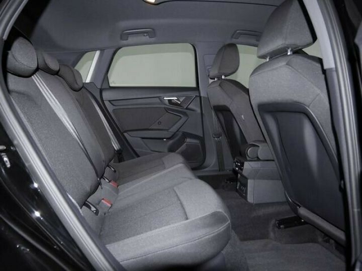 Audi A3 Sportback Sportback 30 TFSI 110 S tronic 7 / 1er Main / GPS / Bluetooth / Garantie 12 mois Noir métallisée  - 9