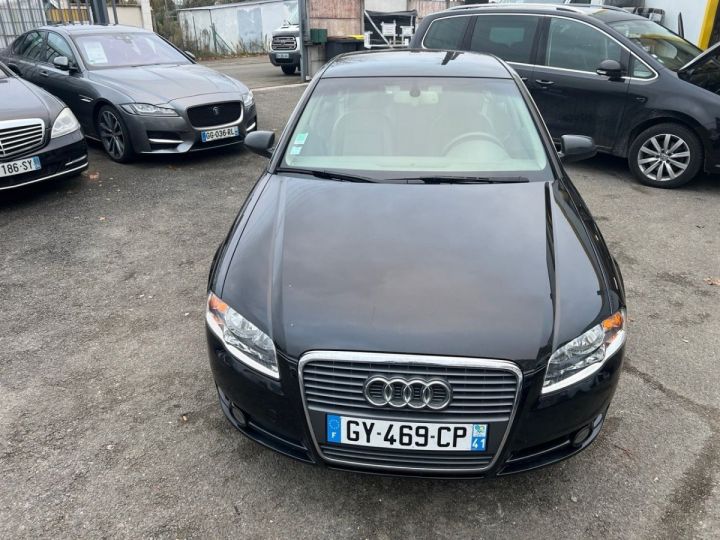 Audi A4 2.0 TDI 140CH AMBIENTE MULTITRONIC Noir - 3