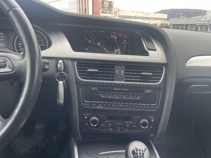 Audi A4 2.0 TDI 143 DPF Ambition Luxe Gris Clair - 8