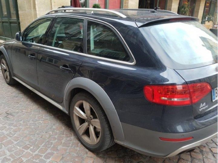 Audi A4 Allroad AMBITION LUXE 2.0 TDI 143CV BVM6      Diesel BLEU FONCE METAL - 3