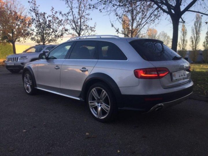 Audi A4 Allroad V6 3.0 TDI 245 CV QUATTRO AMBITION LUXE S-TRONIC 7     Diesel GRIS METAL - 29