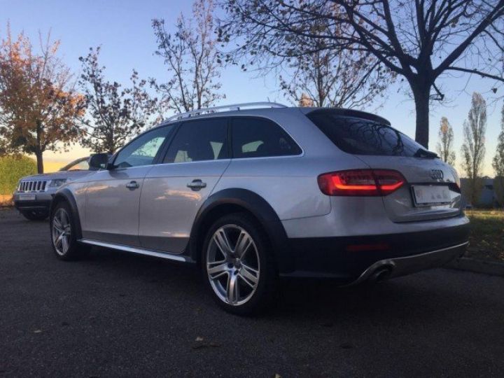 Audi A4 Allroad V6 3.0 TDI 245 CV QUATTRO AMBITION LUXE S-TRONIC 7     Diesel GRIS METAL - 30