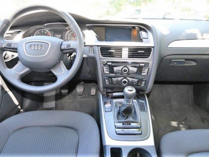 Audi A4 Avant 1.8 TFSI 170CV AMBIENTE      Essence BLANC - 9