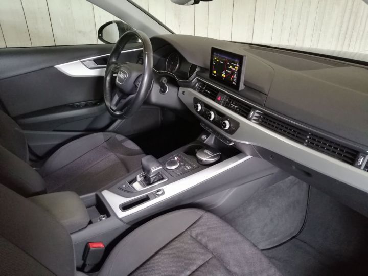 Audi A4 Avant 2.0 TDI 150 CV BUSINESS BVA Gris - 7
