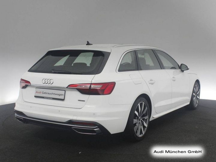 Audi A4 Avant 40 TDI/QUATTRO/PANO/ATTELAGE Blanc - 2