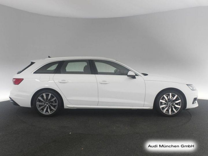 Audi A4 Avant 40 TDI/QUATTRO/PANO/ATTELAGE Blanc - 3