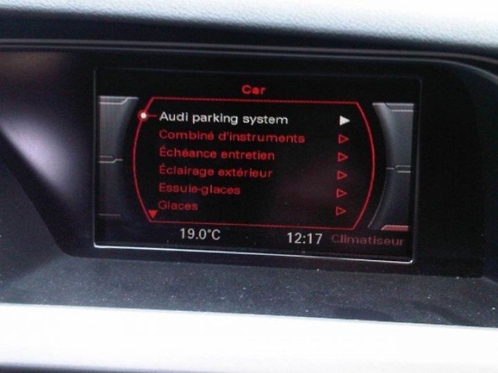 Audi A4 Avant AMBIENTE 2.0 TDI 120cv DPF BV6     Diesel NOIR - 8