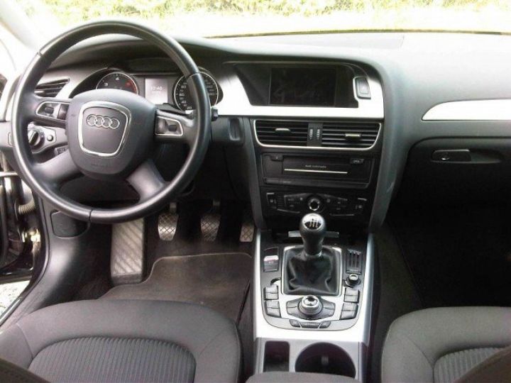 Audi A4 Avant BUSINESS LINE 2.0 TDI 143CV DPF     Diesel NOIR - 5