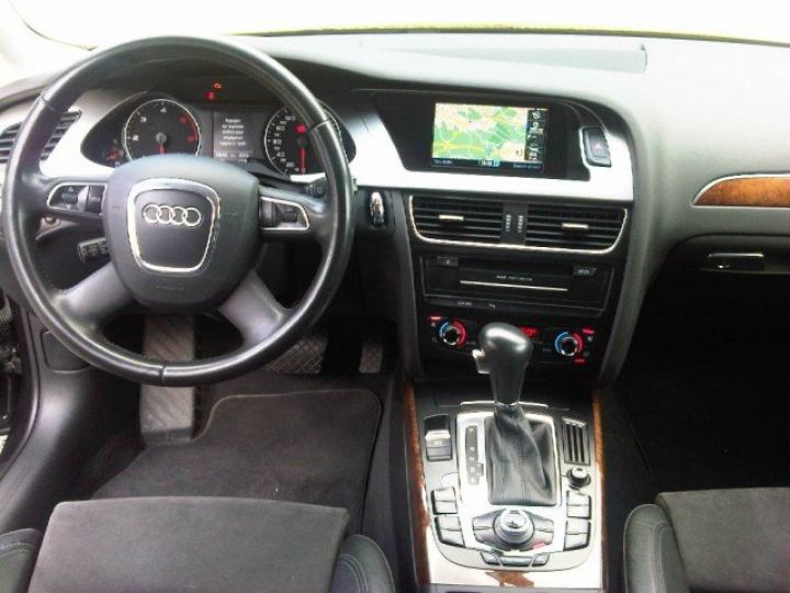 Audi A4 Avant V6 2.7 TDI MULTITRONIC AMBITION LUXE     Diesel GRIS FONCE - 7