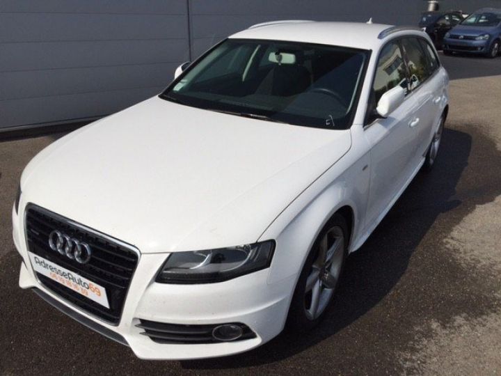 Audi A4 Avant V6 3.0 TDI S-TRONIC QUATTRO      Diesel BLANCHE - 3