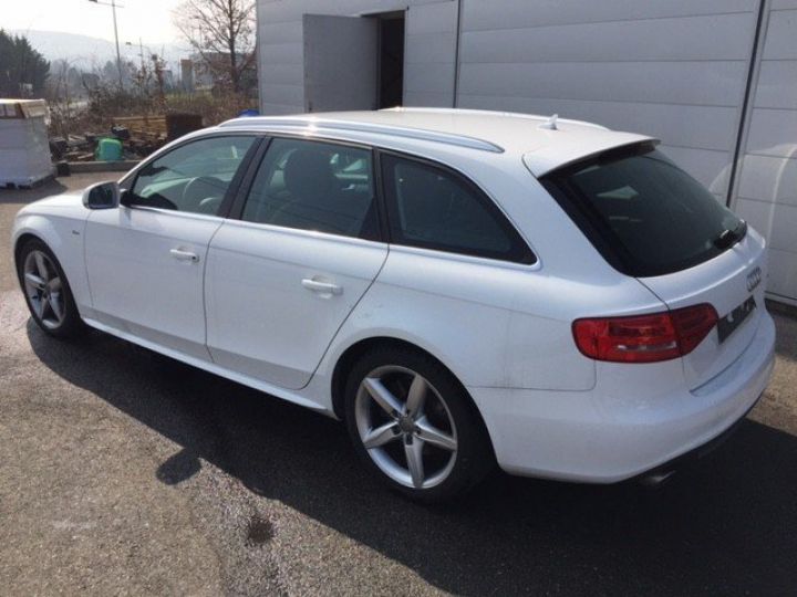 Audi A4 Avant V6 3.0 TDI S-TRONIC QUATTRO      Diesel BLANCHE - 12