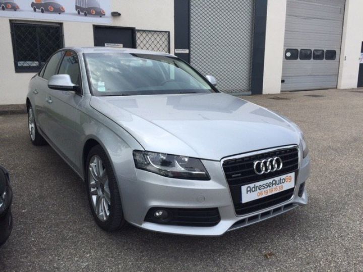 Audi A4 V6 3.2 FSI 265CV QUATTRO AMBIENTE 4P     Essence GRIS METAL - 1