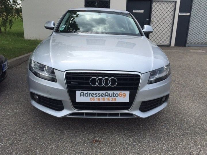 Audi A4 V6 3.2 FSI 265CV QUATTRO AMBIENTE 4P     Essence GRIS METAL - 2