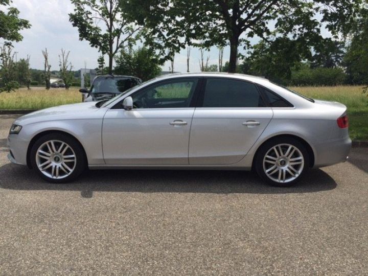 Audi A4 V6 3.2 FSI 265CV QUATTRO AMBIENTE 4P     Essence GRIS METAL - 17