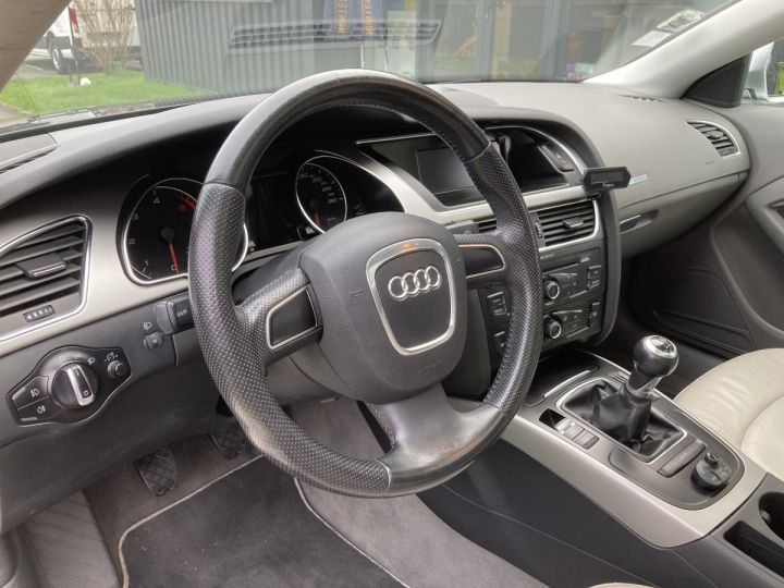 Audi A5 AUDI A5 COUPE 2,0 TDI 170 CH BVM6 AMBIENTE  noir metalisé - 14