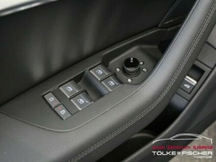 Audi A6 Allroad 45 TDI 231 ch Quattro Tiptronic 8 / Virtual Cockpit / GPS / Bluetooth / Garantie 12 mois  Noir métallisée  - 13