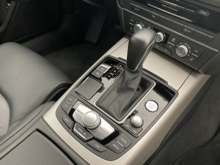 Audi A6 Avant 3.0 Quattro Bleu - 7