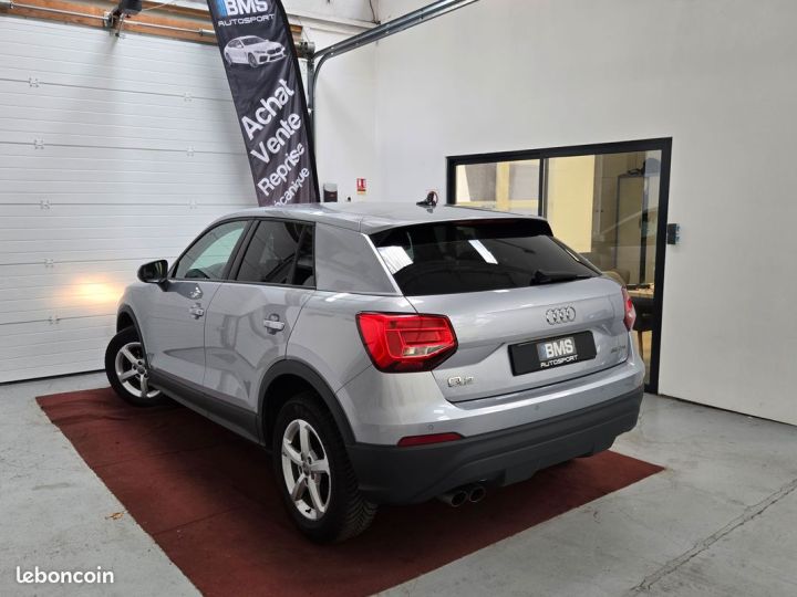 Audi Q2 35 TFSI 150 COD Faible kilométrage Gris - 2