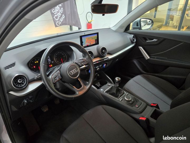 Audi Q2 35 TFSI 150 COD Faible kilométrage Gris - 3