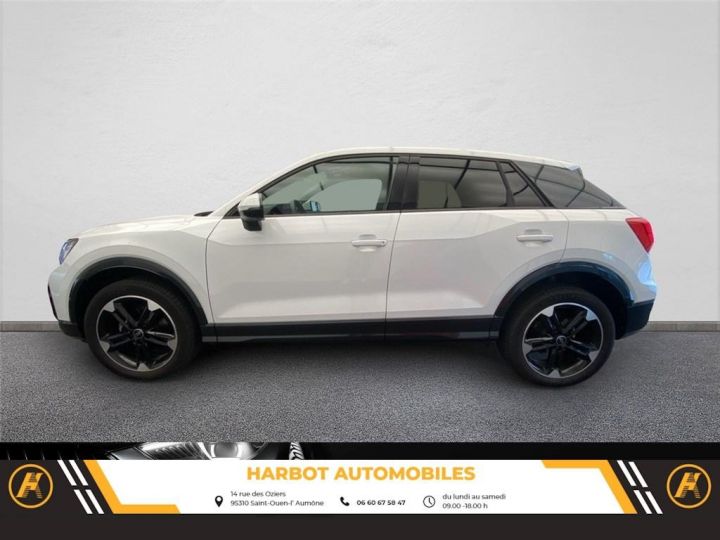 Audi Q2 35 tfsi 150 s tronic 7 design luxe Blanc - 4