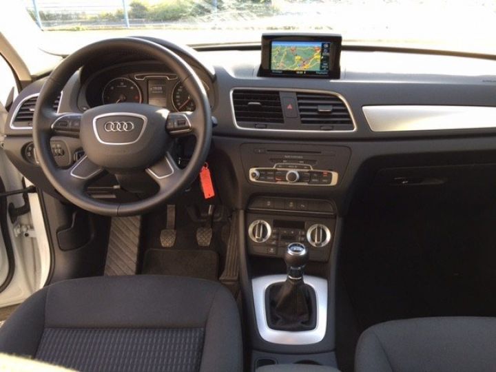 Audi Q3 2.0 TDI 140 CV BUSINESS LINE      Diesel BLANC - 6