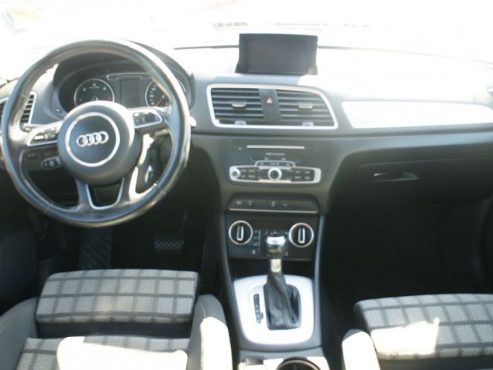 Audi Q3 2.0 TDI 150CH S LINE QUATTRO Noir - 8