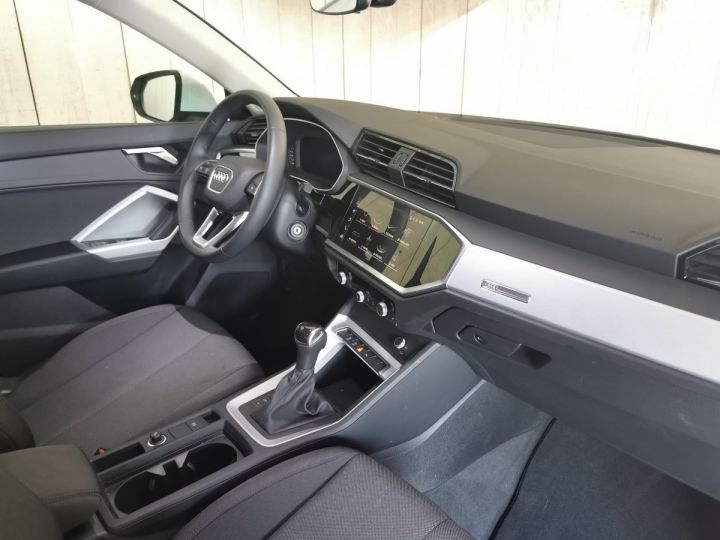 Audi Q3 35 TFSI 150 CV DESIGN S-TRONIC Blanc - 7