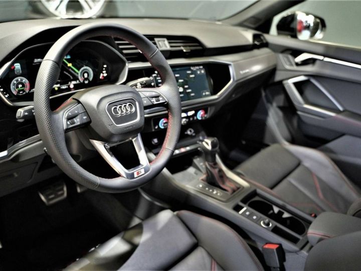 Audi Q3 Sportback 35 2.0TDI quattro S-Line AHK*SONOS Noir Metallisé - 35