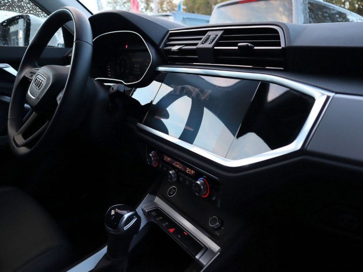 Audi Q3 Sportback 35 TFSI Mild-Hybride/essence/ interieur cuir* Blanc métal  - 3