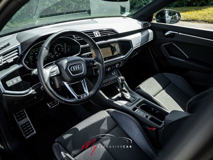 Audi Q3 Sportback AUDI Q3 II SPORTBACK 45 TFSIE 245 Ch S-LINE S TRONIC - PREMIERE MAIN - Garantie 12 Mois - Révision Faite Pour La Vente - Très Bon état - Caméra 360° - Noir Mythic - 17