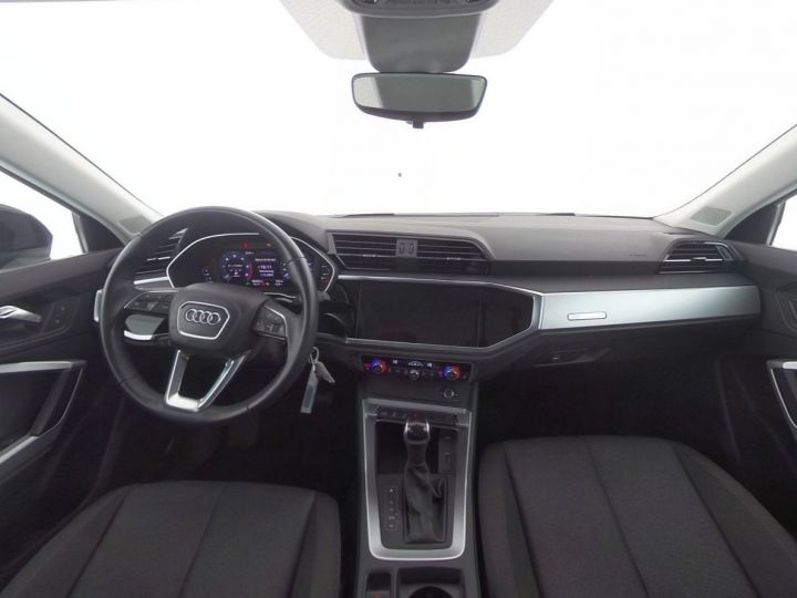 Audi Q3 Sportback II 35 TDI 150  03/2020 Blanc métal  - 10