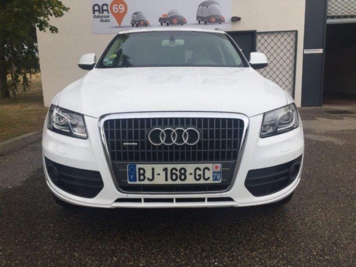 Audi Q5 2.0 TFSI 211 CV AVUS QUATTRO S-TRONIC     Essence BLANC - 2