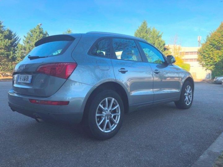 Audi Q5 2.0 TFSI 211CV QUATTRO S-TRONIC      Essence GRIS METAL - 17