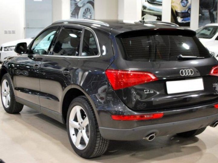 Audi Q5 3.0 V6 TDI 240 cv QUATTROS-LINE S-TRONIC     Diesel GRIS  FONCE METAL - 9