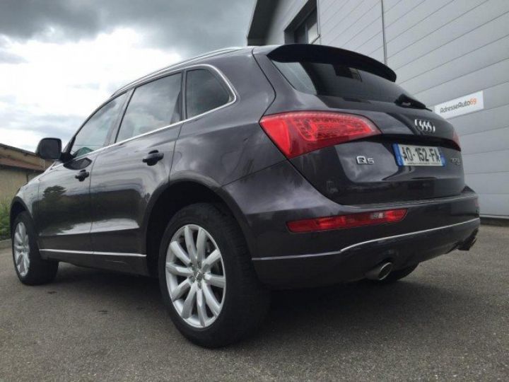 Audi Q5 3.0 V6 TDI 240 DPF AVUS QUATTRO S TRONIC 7     Diesel GRIS METAL - 12