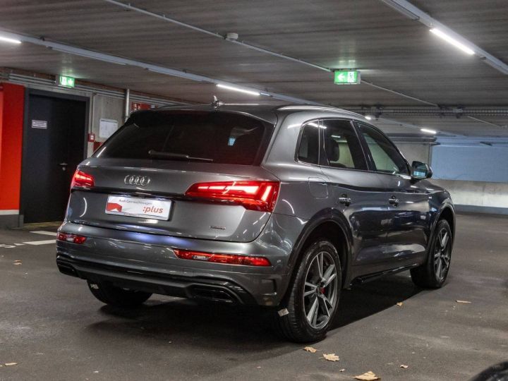 Audi Q5 50 TFSI e quattro S line AHK ACC Pano Camera Gris Daytona - 5