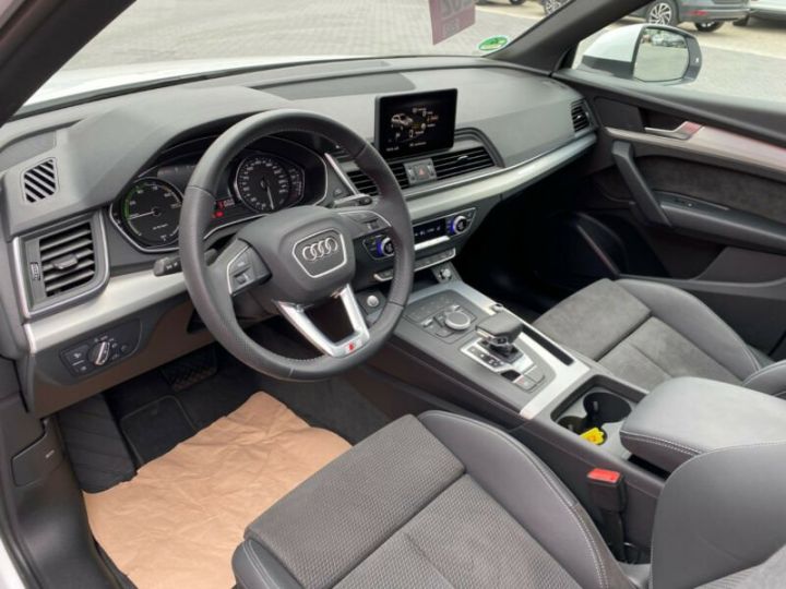 Audi Q5 55 TFSI e quattro Sport S-Line / Jantes 20 / Toit Panoramique / 1er Main / Garantie 12 mois Blanc - 6