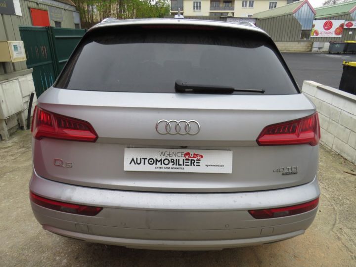 Audi Q5 AVUS QUATTRO 40 TDI 190 cv S TRONIC Gris - 4