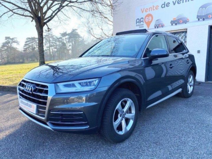 Audi Q5 DESIGN LUXE 2.0 TFSI 252 S-TRONIC7 / TOIT OUVRANT     Essence GRIS DAYTONA - 4