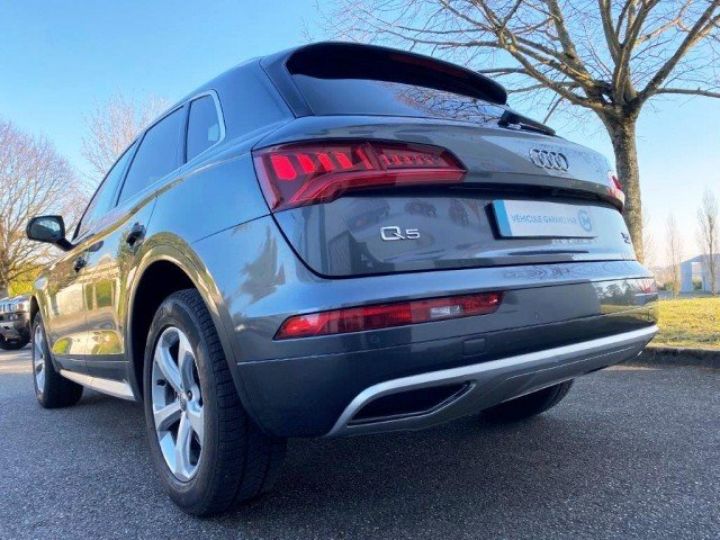 Audi Q5 DESIGN LUXE 2.0 TFSI 252 S-TRONIC7 / TOIT OUVRANT     Essence GRIS DAYTONA - 32