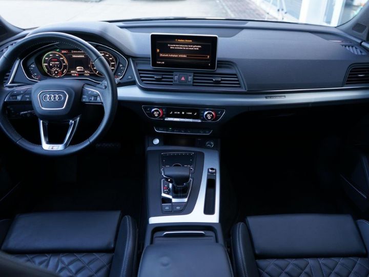 Audi Q5 II (2) 55 TFSIe QUATTRO 367 CH S LINE S TRONIC 7 - Bang & Olufsen - Angles morts - Sièges chauffants - Induction Gris métallisé - 10