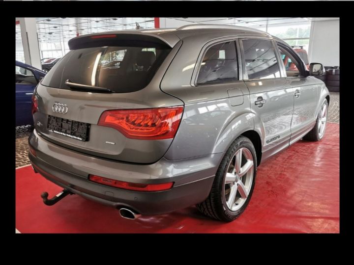 Audi Q7  3.0 TDI 245 clean diesel quattro/ 7 places*07/2015 gris  métal - 9